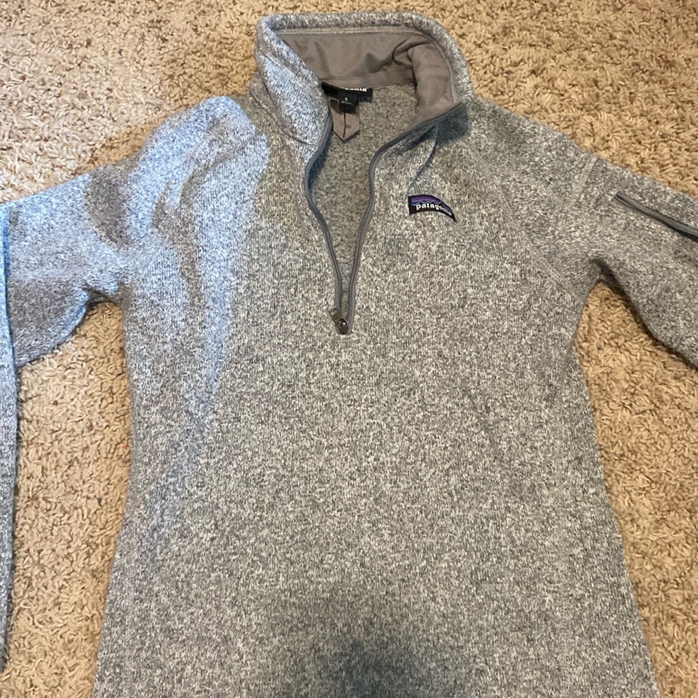 Quarter zip Patagonia sweatshirt